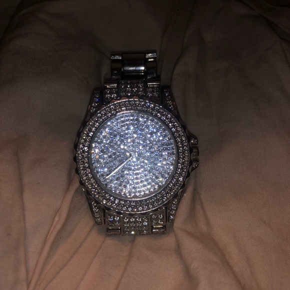 Watch - Picture 2 of 4